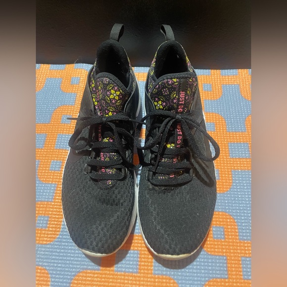 Nike Air Max Floral Pattern 7.5 women’s - Picture 2 of 4